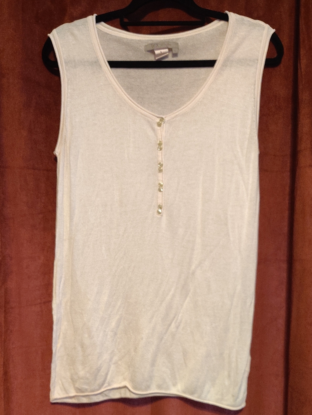 Sleeveless V-Neck Button Front Top in White